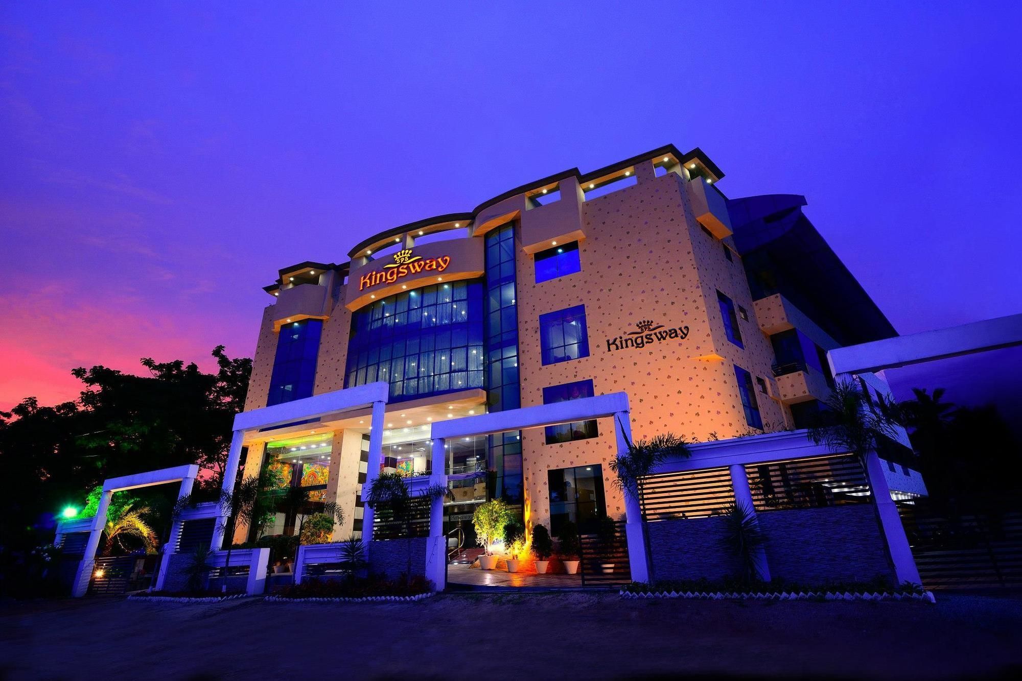 Hotel Sps Kings Way Thiruvananthapuram Esterno foto