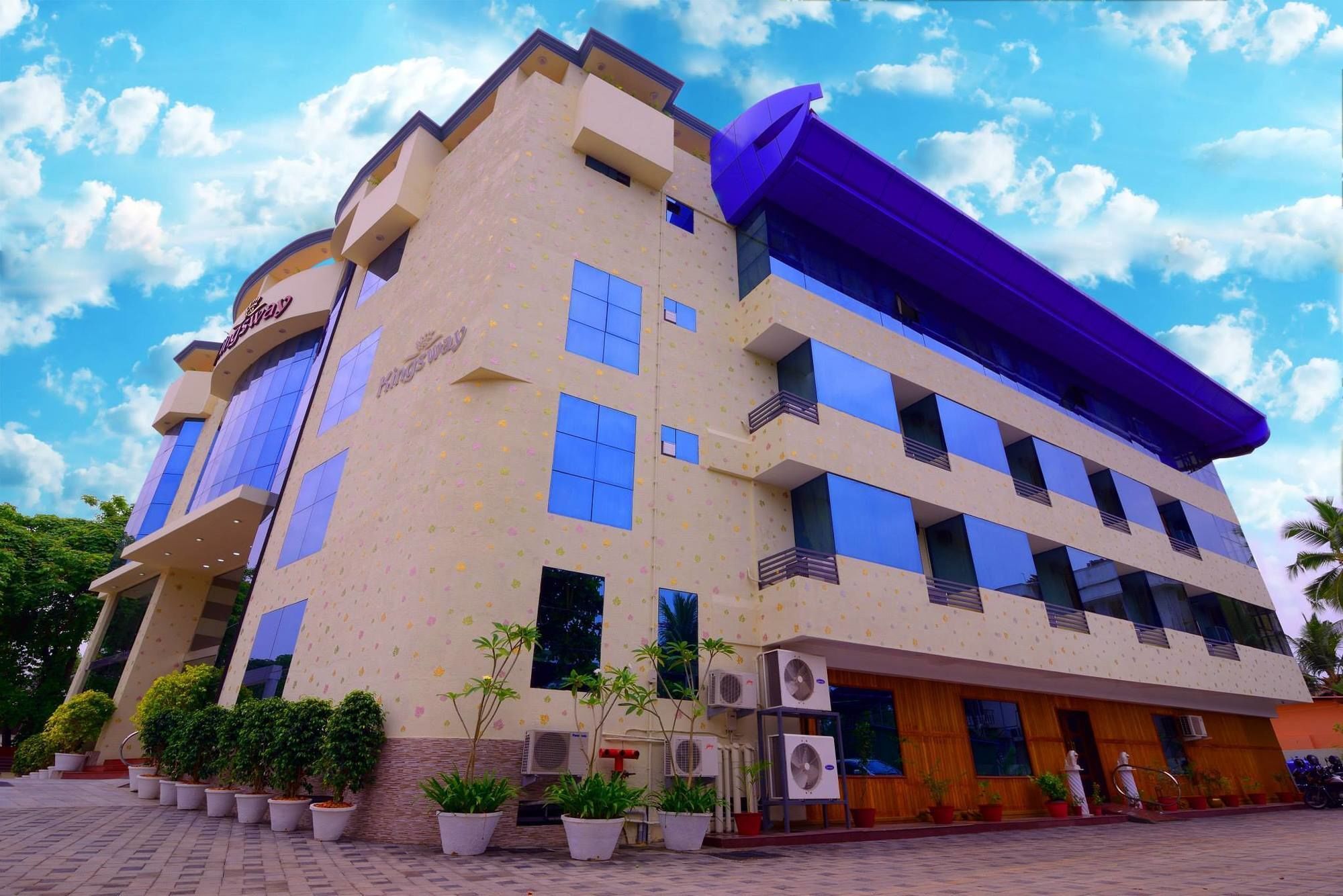 Hotel Sps Kings Way Thiruvananthapuram Esterno foto