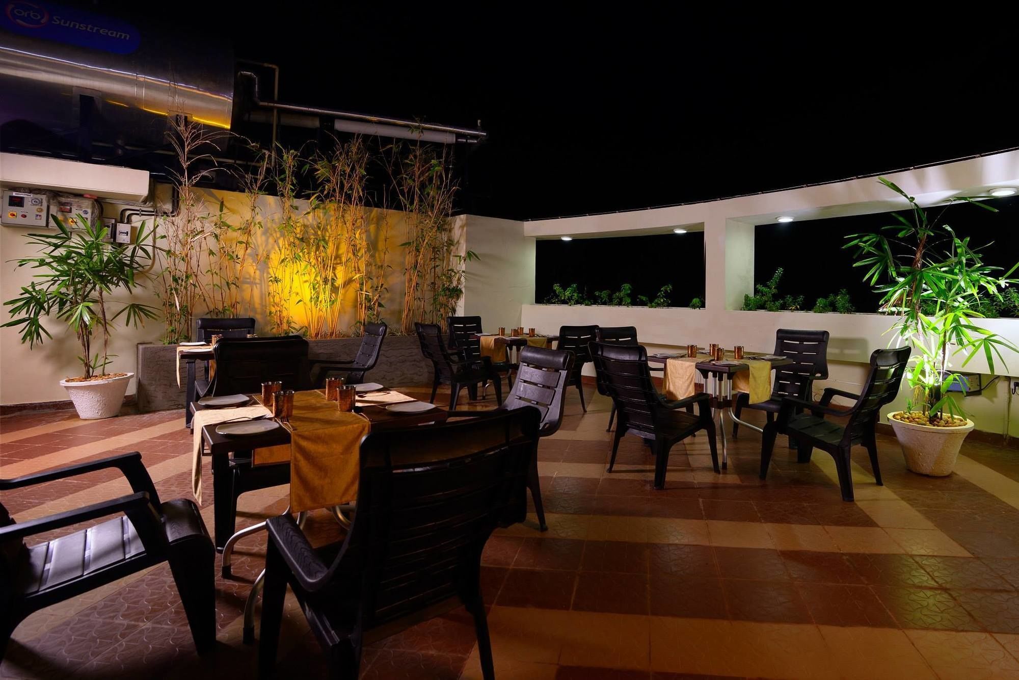 Hotel Sps Kings Way Thiruvananthapuram Esterno foto